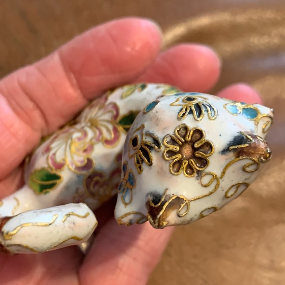 Vintage Sweet Cloisonné Flowers Cat Figurine - Picture 12 of 12